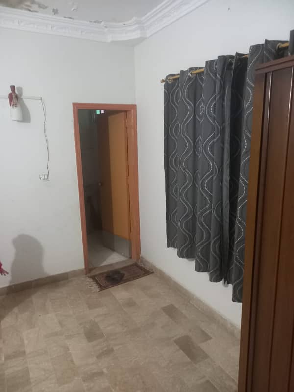 Independent 3 bed dd ground+1 bungalow boundary wall jauhar block 8 5