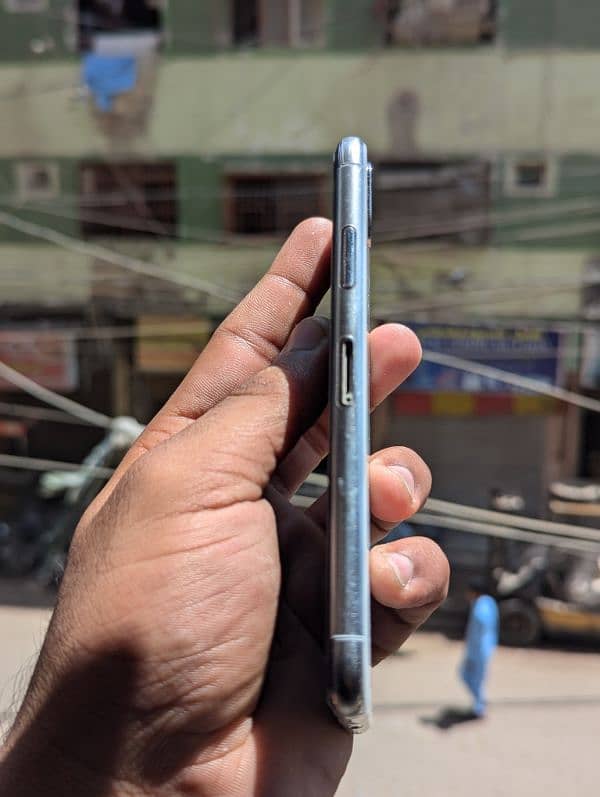 iphone. X non pta jv 64GB 10/10 hain seld Fon Laite shade Baki genuine 5