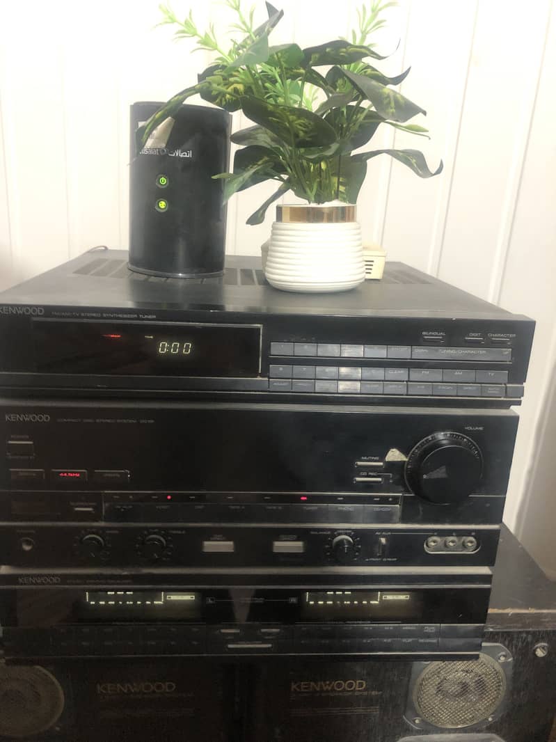 Kenwood with saman only serious buyer contact me condition 10 outof 7 1