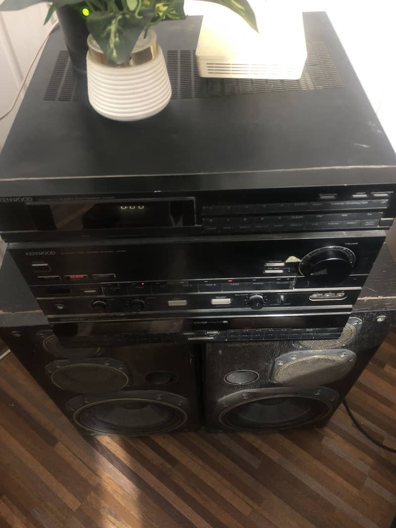 Kenwood with saman only serious buyer contact me condition 10 outof 7 3