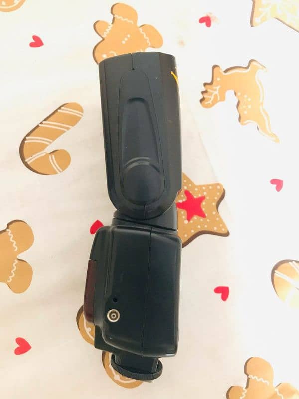 Speedlight Flash with Triggor for sale No any Fault 6