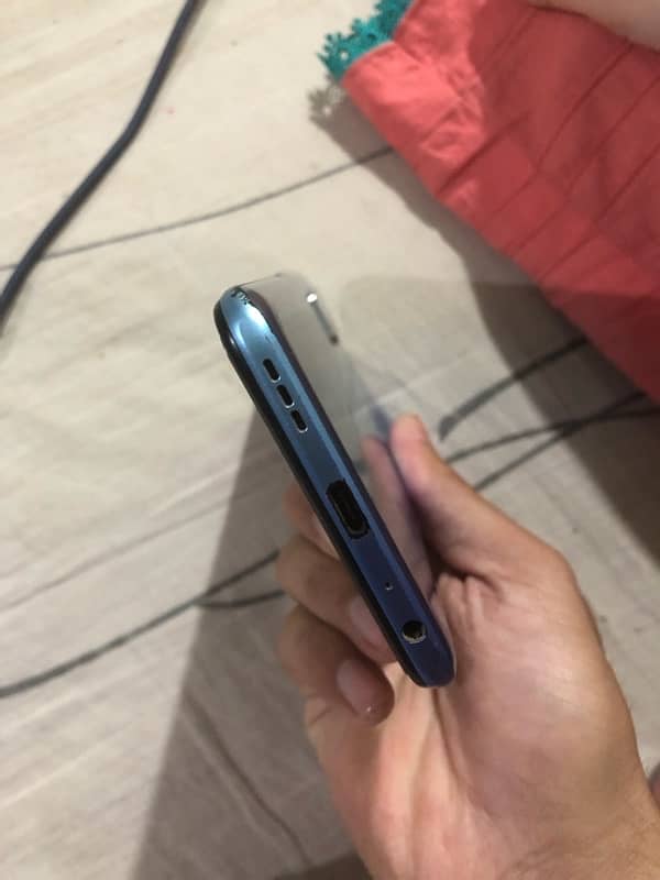 vivo y31 4/128 3