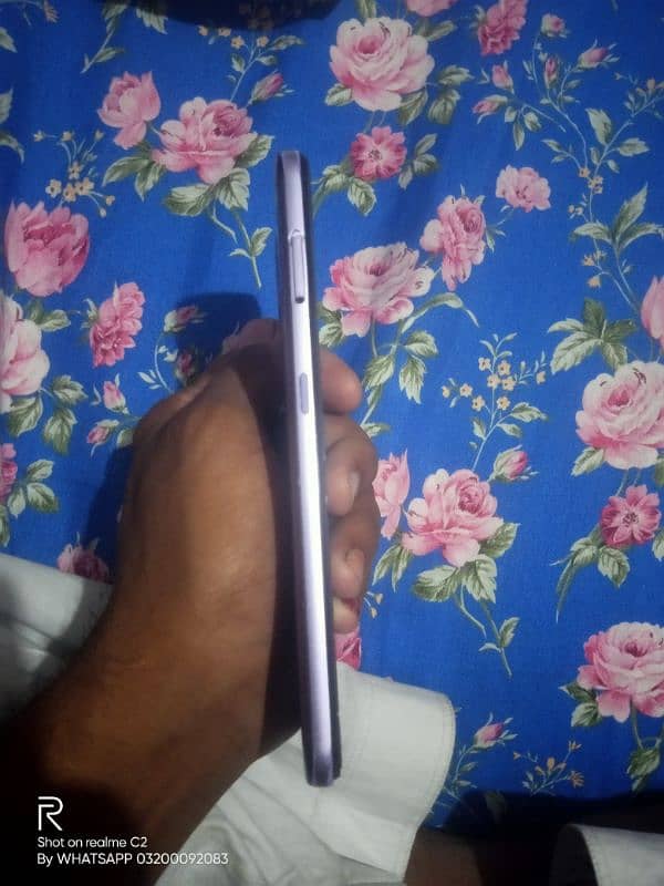 back camera damage hai condition 10 by 8 1