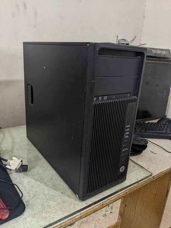 intel Xeon E3 1245 V5 Gaming PC 0