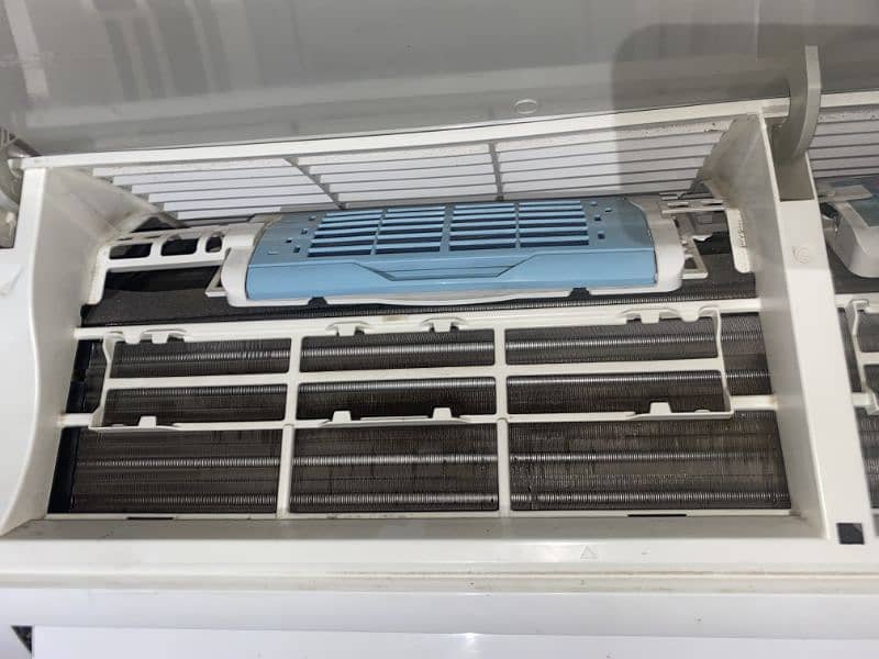 Gree 2 Ton SADA AC Net and clean 10by10 condition  03335777266 6