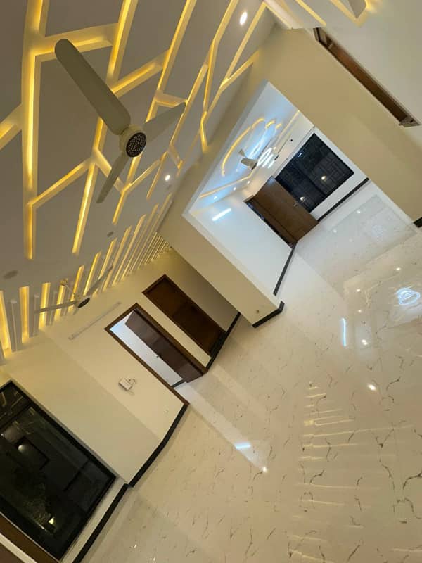 Luxury House For Sale In Faisal Town 6