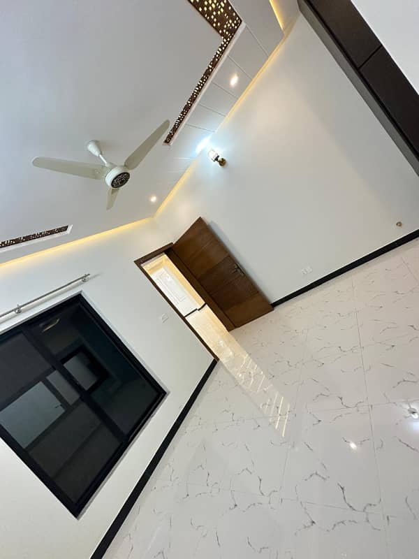 Luxury House For Sale In Faisal Town 10