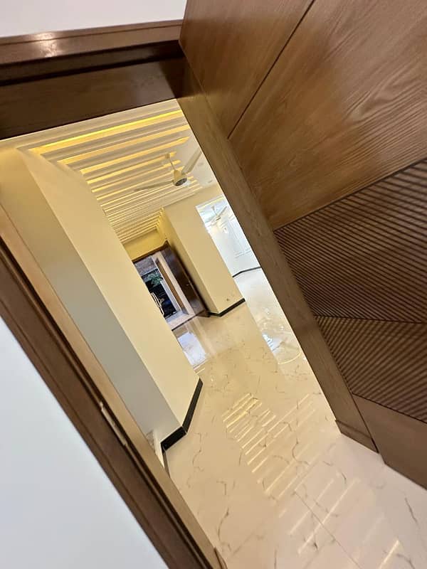 Luxury House For Sale In Faisal Town 11