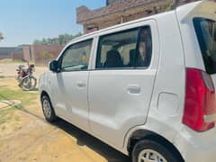 Suzuki Wagon R 2016 just WhatsApp