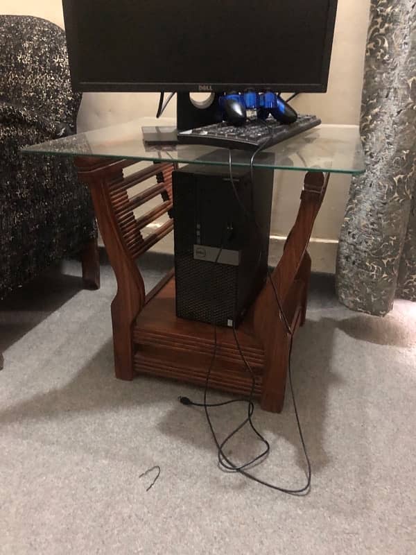 5 seater sofa set with center table and 2 side tables. 4