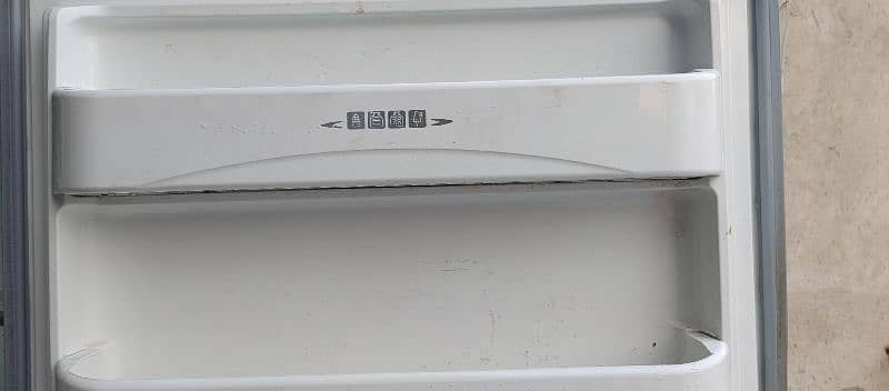 Dawlance Full-Size Refrigerator 4