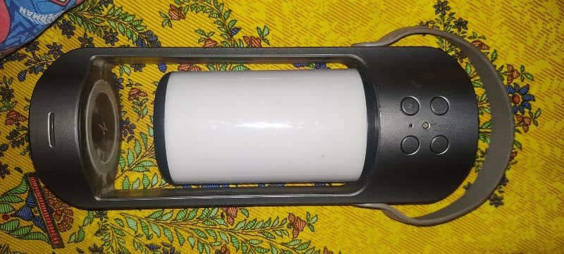 LED Flame Lamp Bluetooth Speaker & Wireless Charger 2