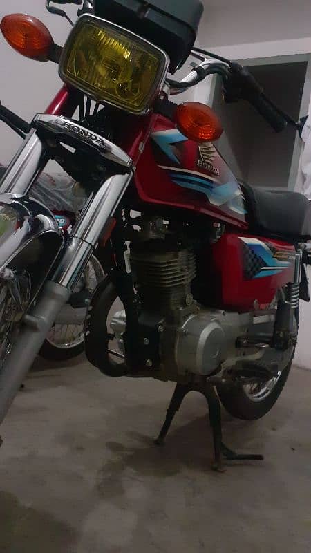 Honda cg 125 2023-24 model without number 1
