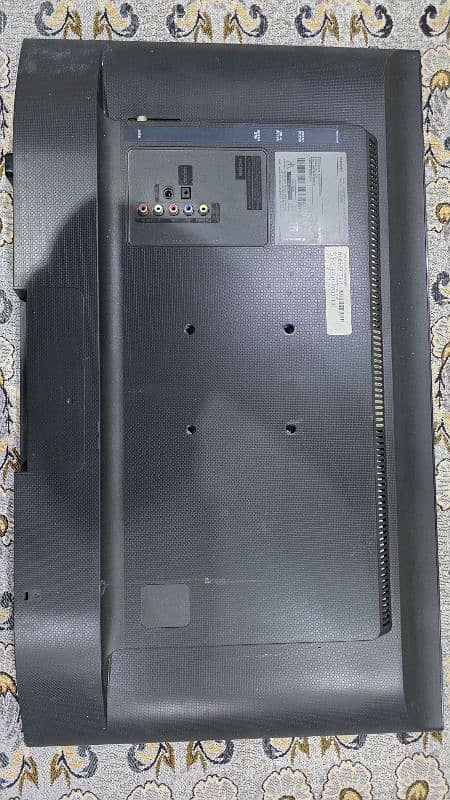Samsung lcd original 10/10 condition 1