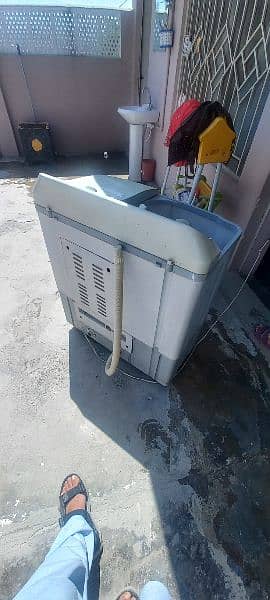 washing machine with dyer 1