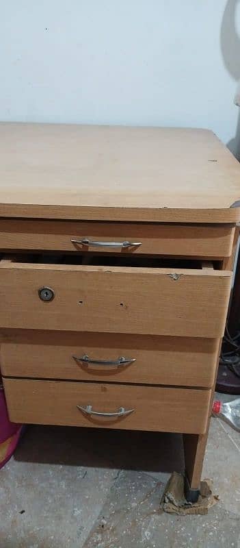 Computer / Office table 1