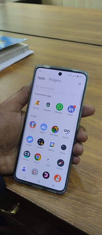 vivo v40e 10/10 box pack use only 5 days 0
