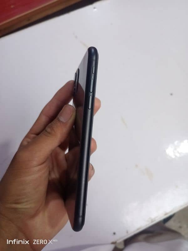 iphone 11 4