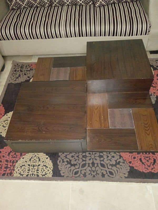 pure wooden center table in good condition available for sale. 0
