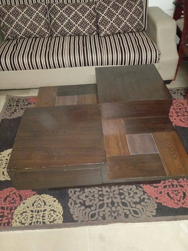 pure wooden center table in good condition available for sale. 2