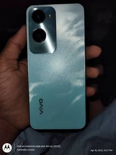 vivo y18  with box charger And all accecery and call on 03130232971