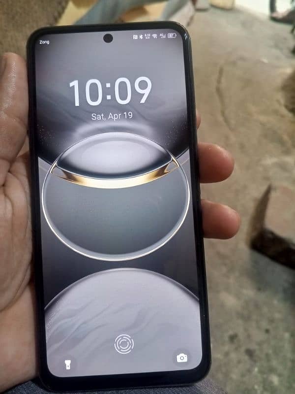 Tecno spark 30 pro box with charger 4