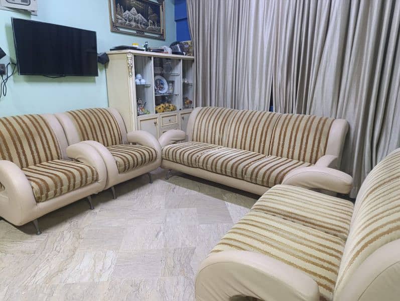 Habbit branded sofa set 1