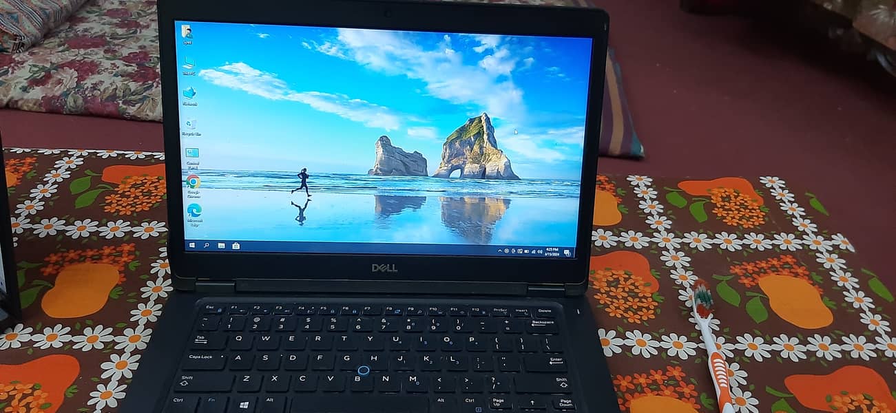 Dell Latitiude Core i5 8th Generation 1