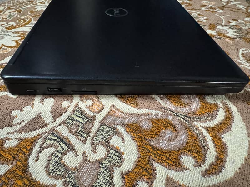 Dell Latitiude Core i5 8th Generation 4