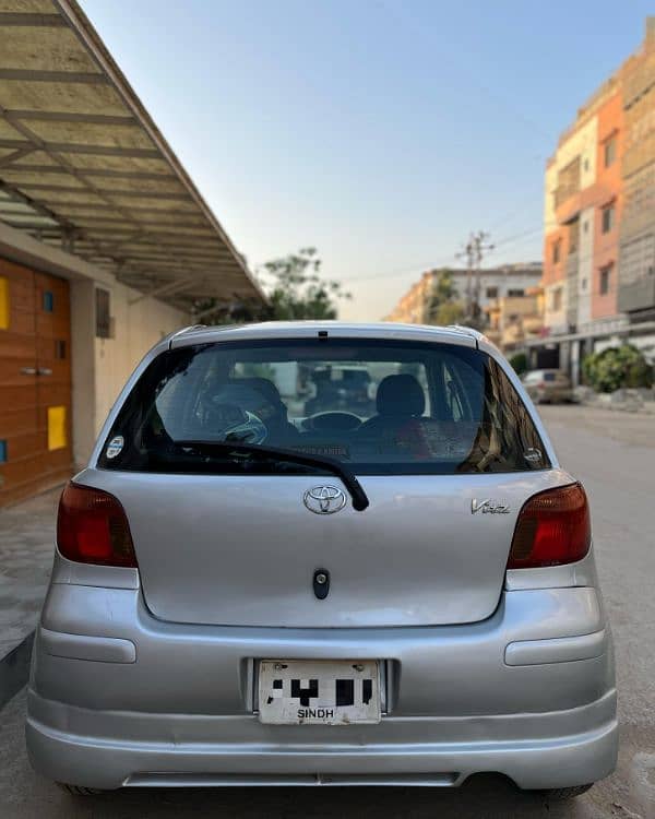 Toyota Vitz 2002 Reg. 2005 Silver first owner comonq 1
