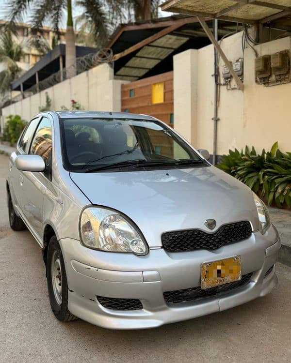Toyota Vitz 2002 Reg. 2005 Silver first owner comonq 3