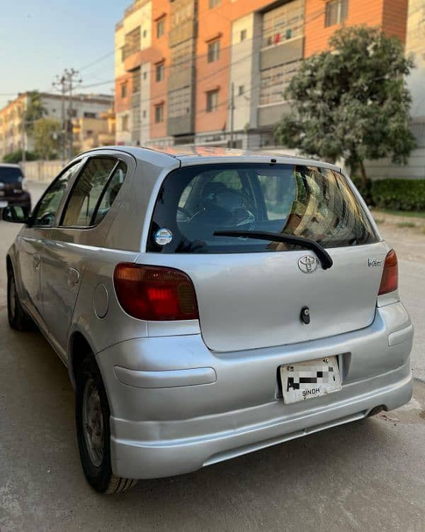Toyota Vitz 2002 Reg. 2005 Silver first owner comonq 5