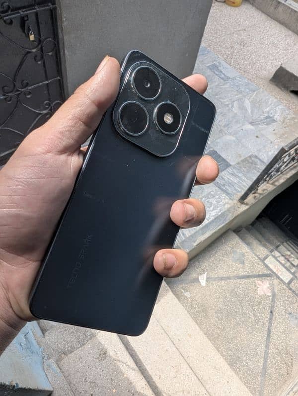 Tecno spark 20 2
