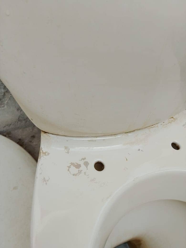 Commode 2