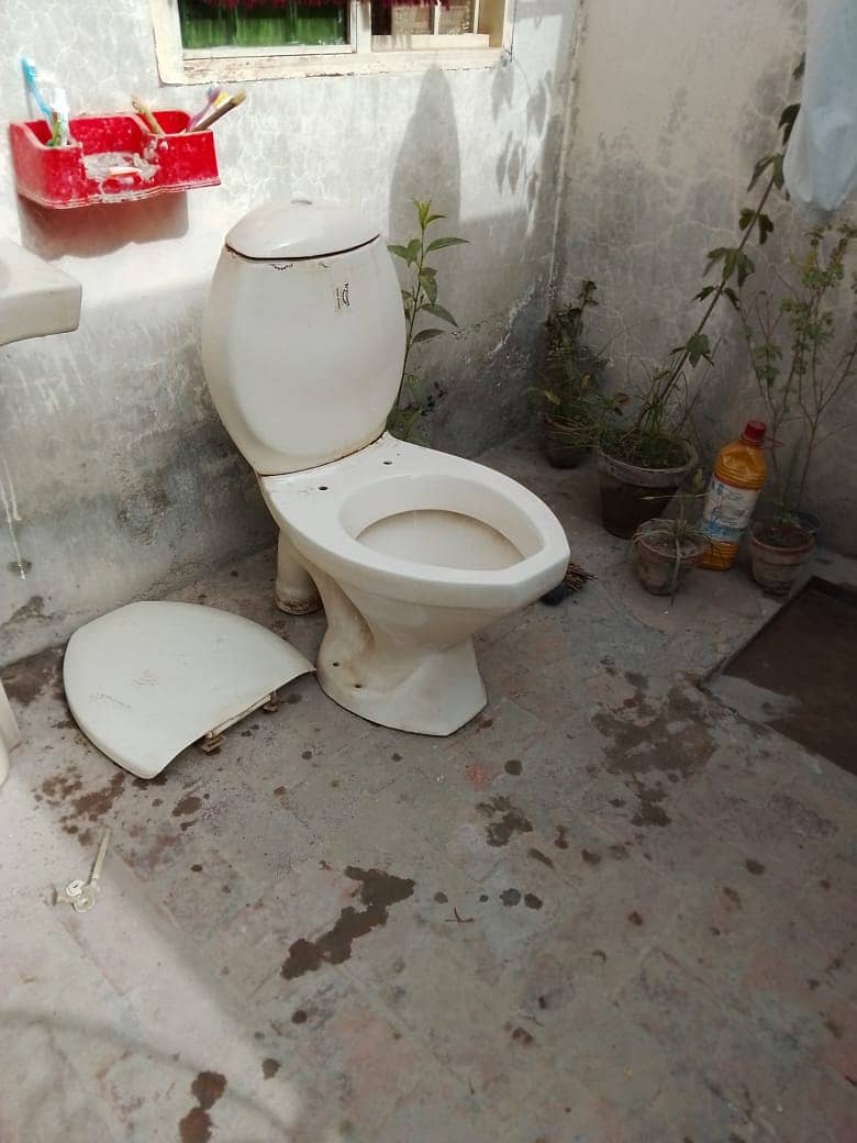 Commode 6