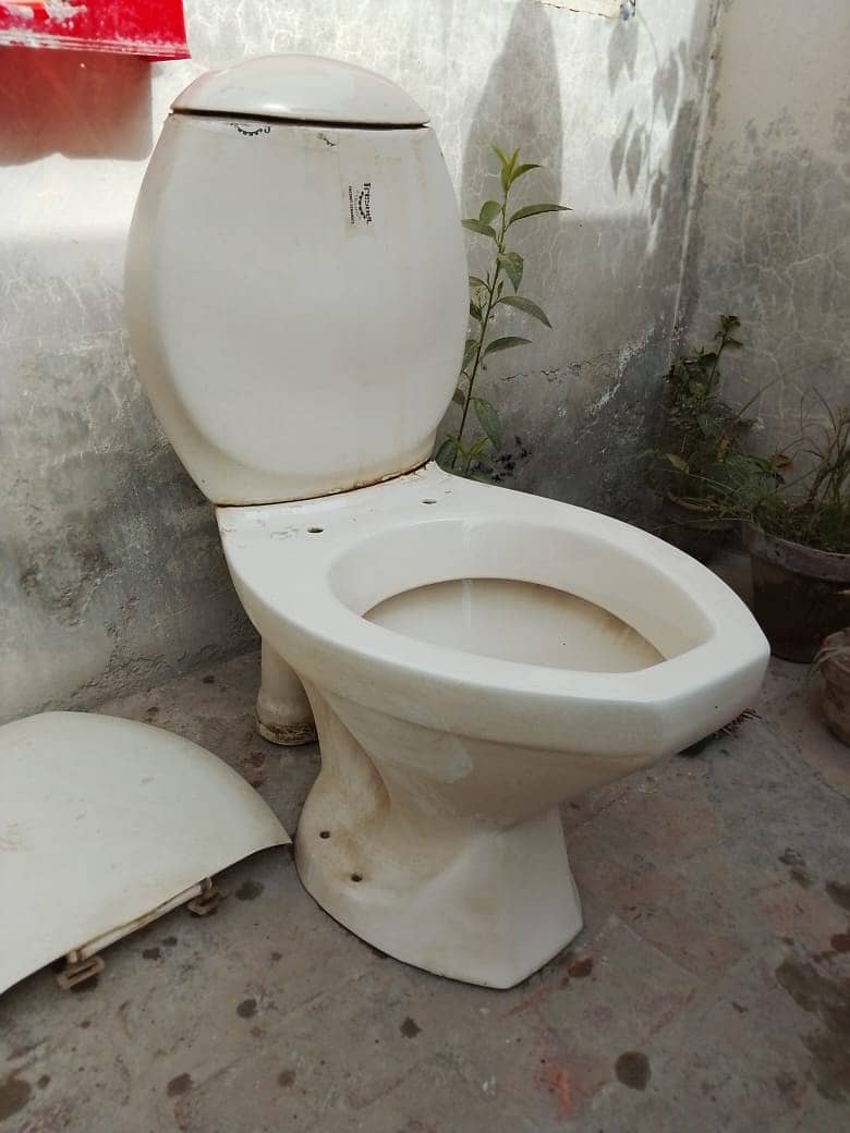 Commode 7