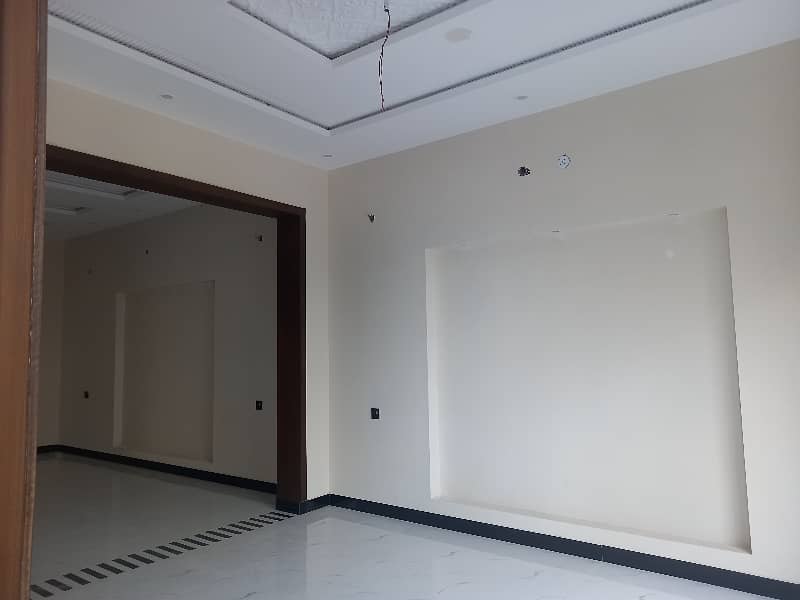 Prime Location House Of 8 Marla For sale In Bahria Nasheman - Zinia 6