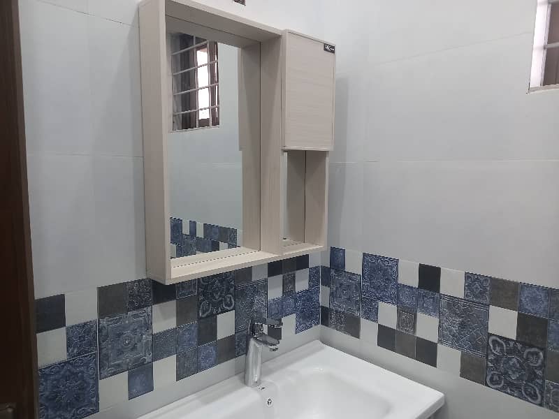 Prime Location House Of 8 Marla For sale In Bahria Nasheman - Zinia 16