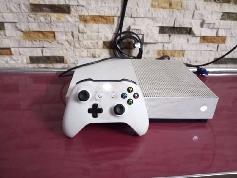 Xbox one s 1 Tb box Game 0