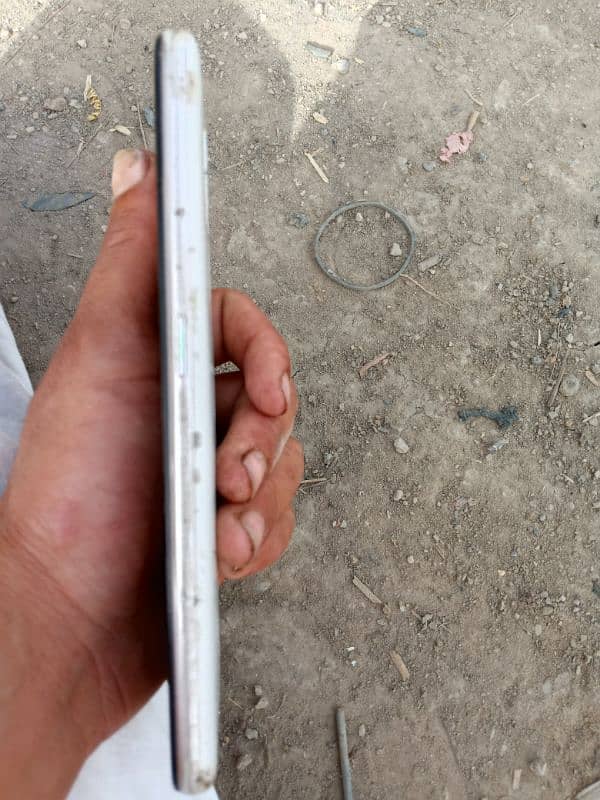 oppo A5 2020 all okay hy Sirf mobile hy exchange bhi ho ja ga 3