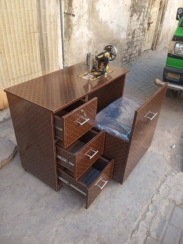 Sewing machine Table chair set / wardrobei / cupboard 0316,5004723 0