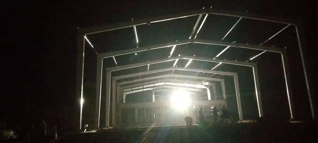 Prefabricated buildings and steel structure industrial sheds 17