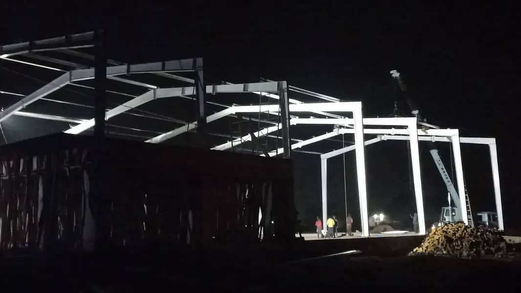 Prefabricated buildings and steel structure industrial sheds 19