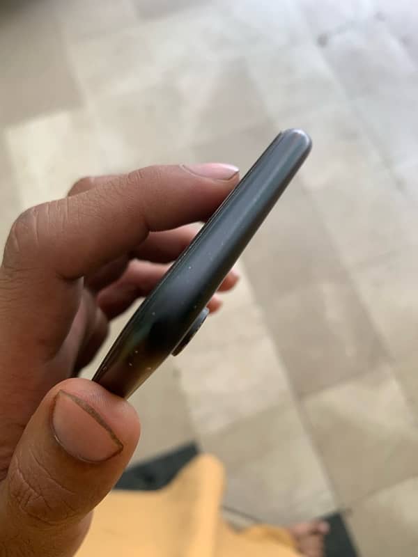 iPhone XR 5
