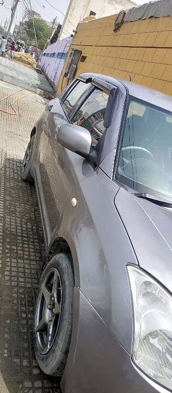 Suzuki Swift 2012 1