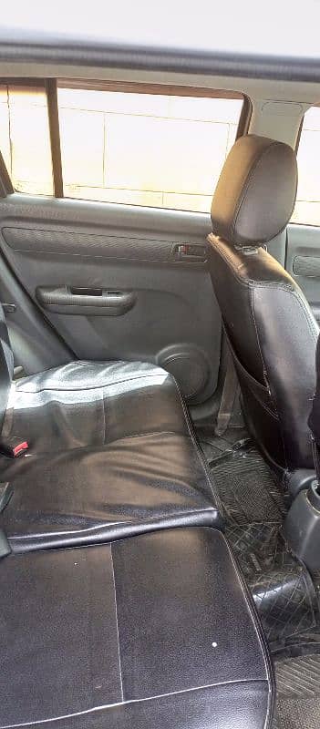 Suzuki Swift 2012 4