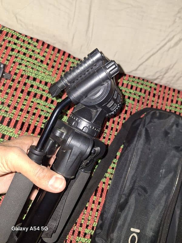 Icon Tripod for Camera and Mobile phone 2