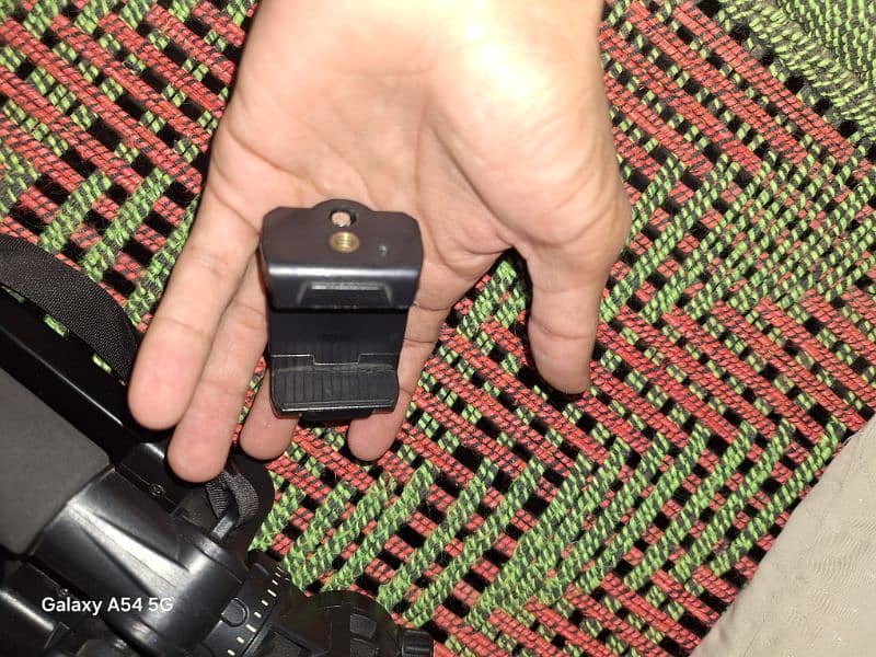 Icon Tripod for Camera and Mobile phone 7