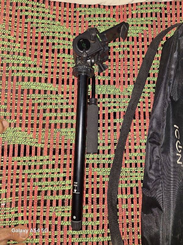 Icon Tripod for Camera and Mobile phone 9