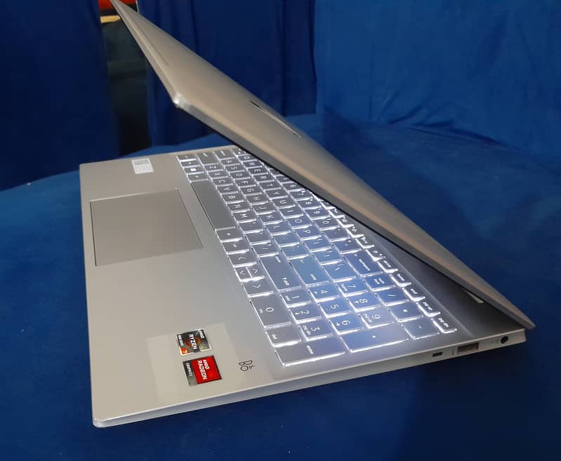 HP Pavilion Core-i7 13th Gen Ryzen 7-5700U with 4K Display urgent sale 2
